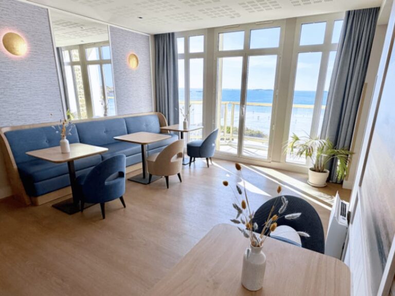 Saint-Malo sea view apartment 15 petit déjeuner à La Reine Marine